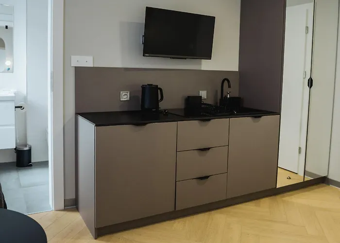 Janasa 13 アパート *